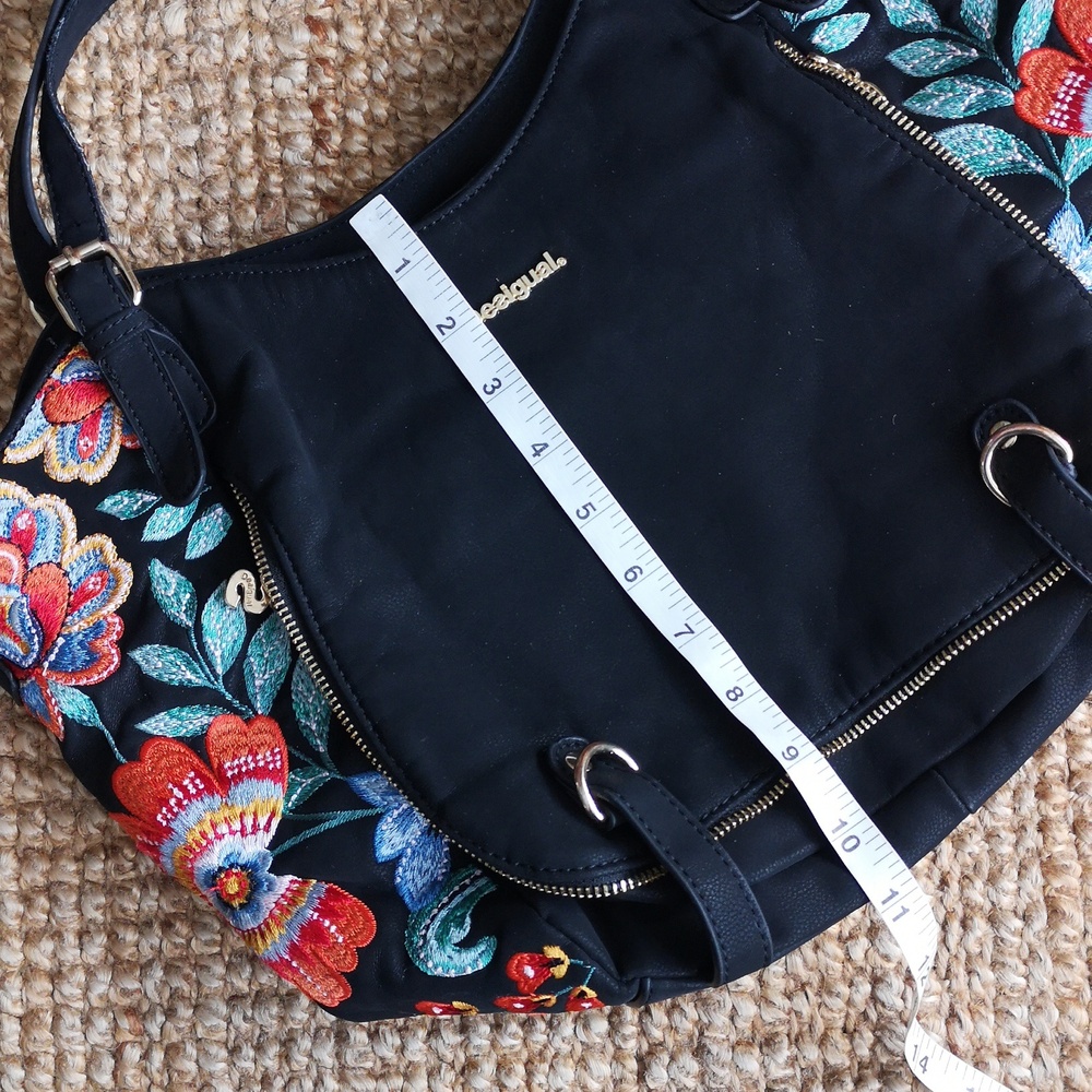 Desigual Large Crossbody (A28) - Picture 12 of 15